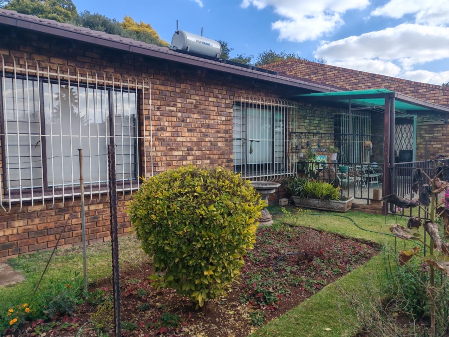 3 Bedroom Property for Sale in Wierda Park Gauteng