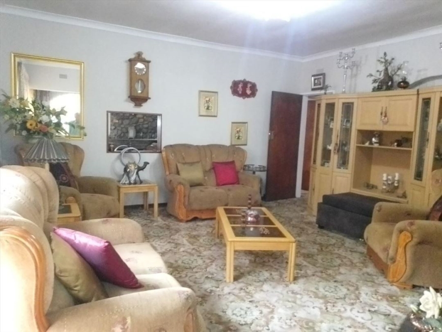 8 Bedroom Property for Sale in Lilianton Gauteng