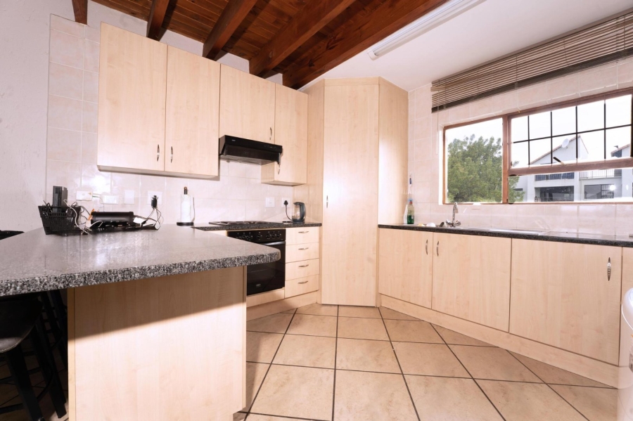 To Let 2 Bedroom Property for Rent in Paulshof Gauteng