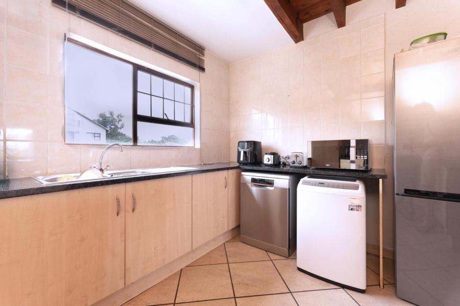 To Let 2 Bedroom Property for Rent in Paulshof Gauteng
