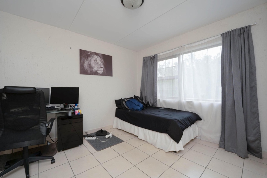 To Let 2 Bedroom Property for Rent in Paulshof Gauteng
