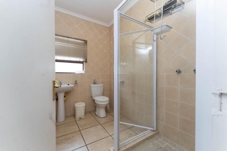 To Let 2 Bedroom Property for Rent in Paulshof Gauteng