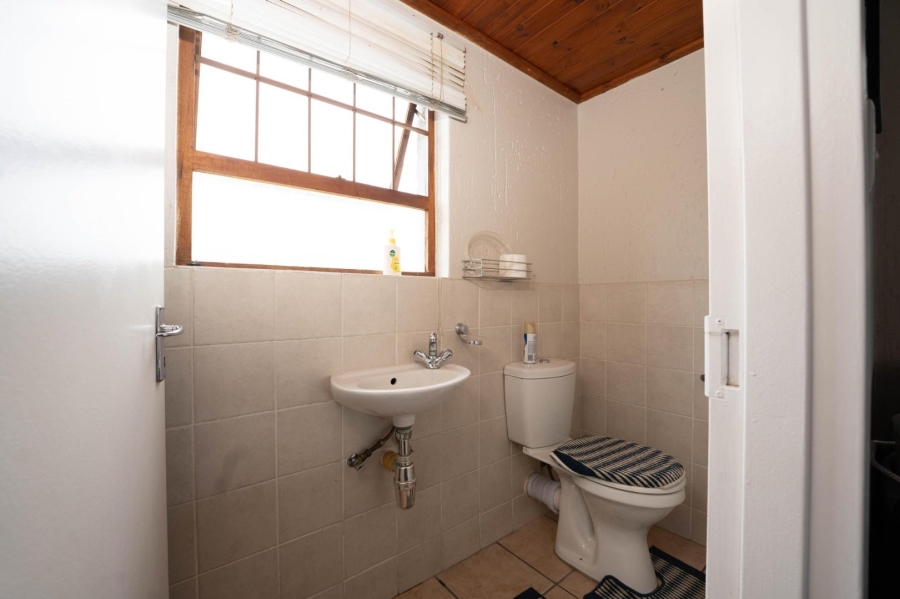To Let 2 Bedroom Property for Rent in Paulshof Gauteng