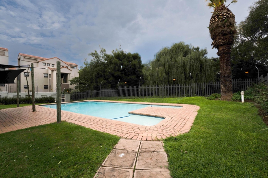 To Let 2 Bedroom Property for Rent in Paulshof Gauteng