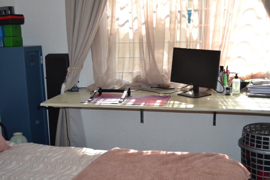 2 Bedroom Property for Sale in New Brighton Gauteng