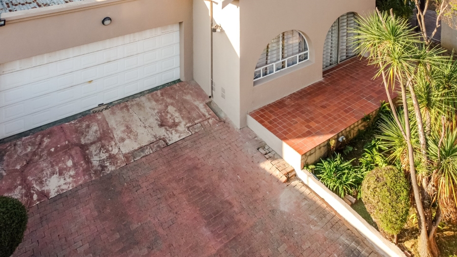 3 Bedroom Property for Sale in Glenvista Gauteng