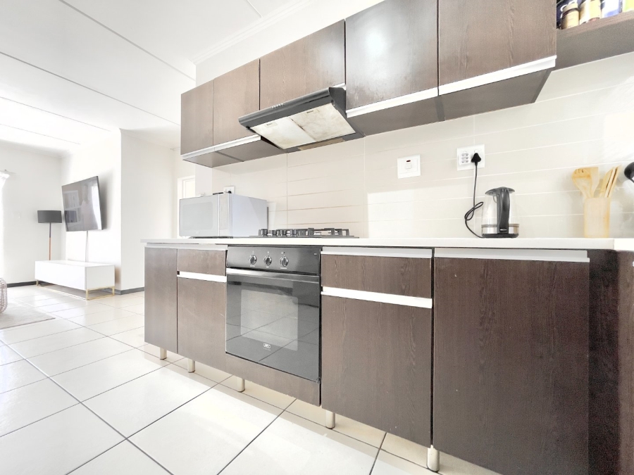 To Let 2 Bedroom Property for Rent in Fourways Gauteng
