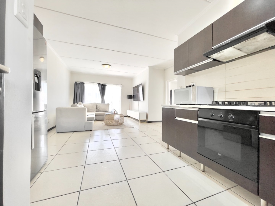 To Let 2 Bedroom Property for Rent in Fourways Gauteng