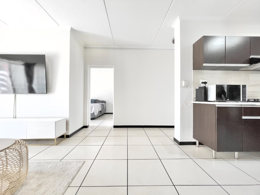 To Let 2 Bedroom Property for Rent in Fourways Gauteng