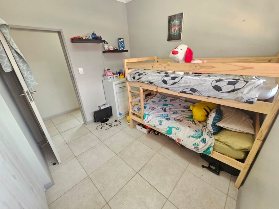 To Let 3 Bedroom Property for Rent in Amberfield Gauteng