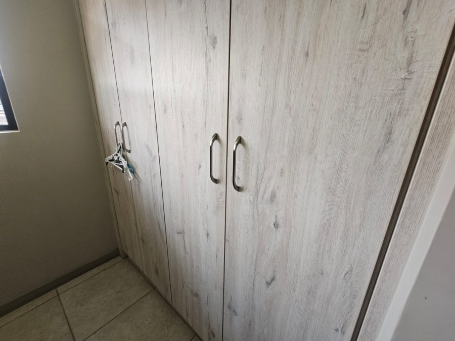 To Let 3 Bedroom Property for Rent in Amberfield Gauteng