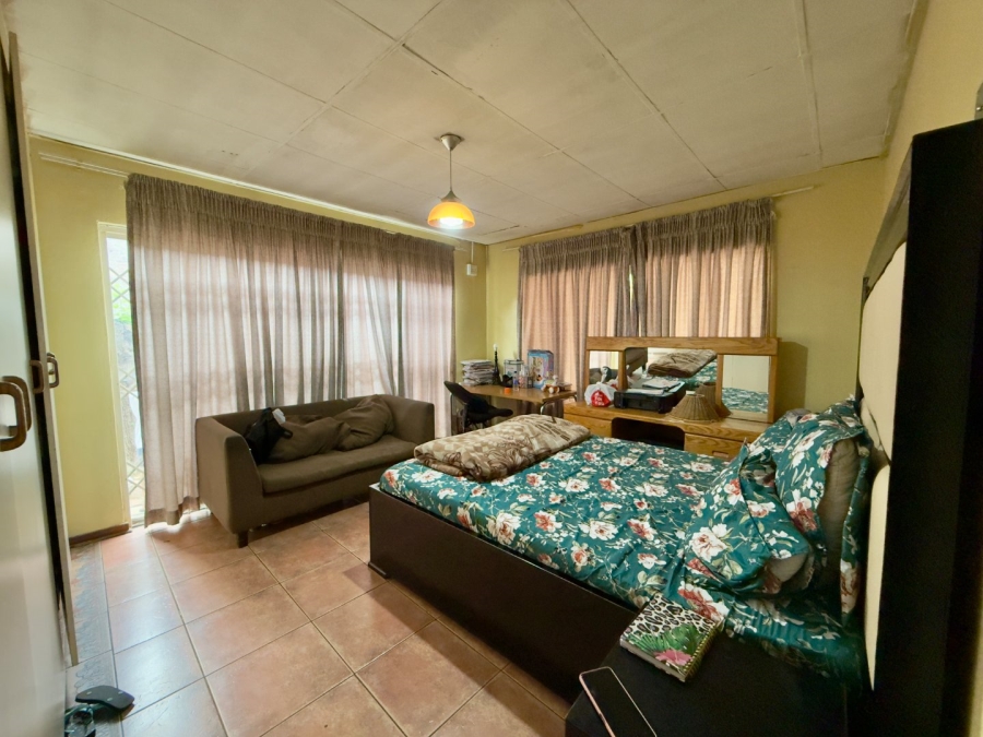 To Let 3 Bedroom Property for Rent in Kenilworth Gauteng