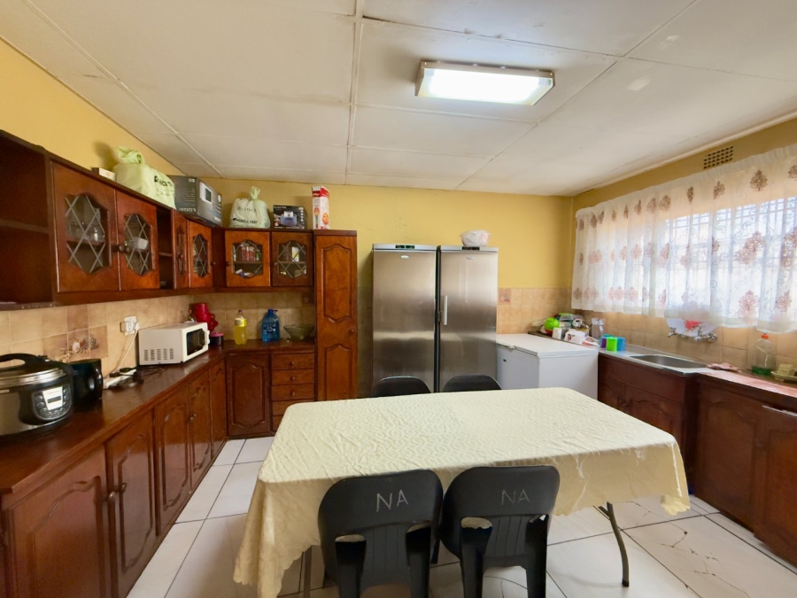 To Let 3 Bedroom Property for Rent in Kenilworth Gauteng