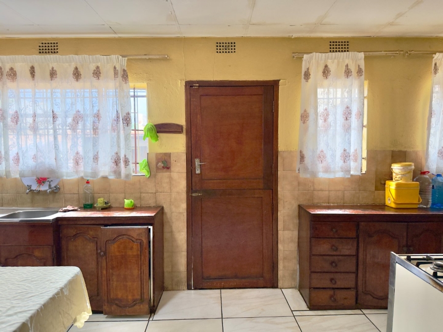To Let 3 Bedroom Property for Rent in Kenilworth Gauteng