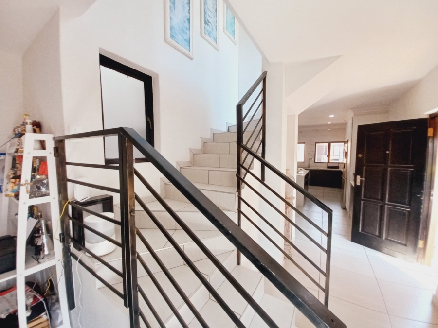 2 Bedroom Property for Sale in Buurendal Gauteng