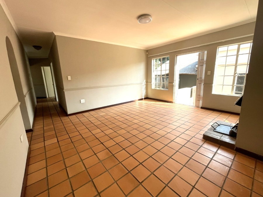To Let 4 Bedroom Property for Rent in Eldoraigne Gauteng