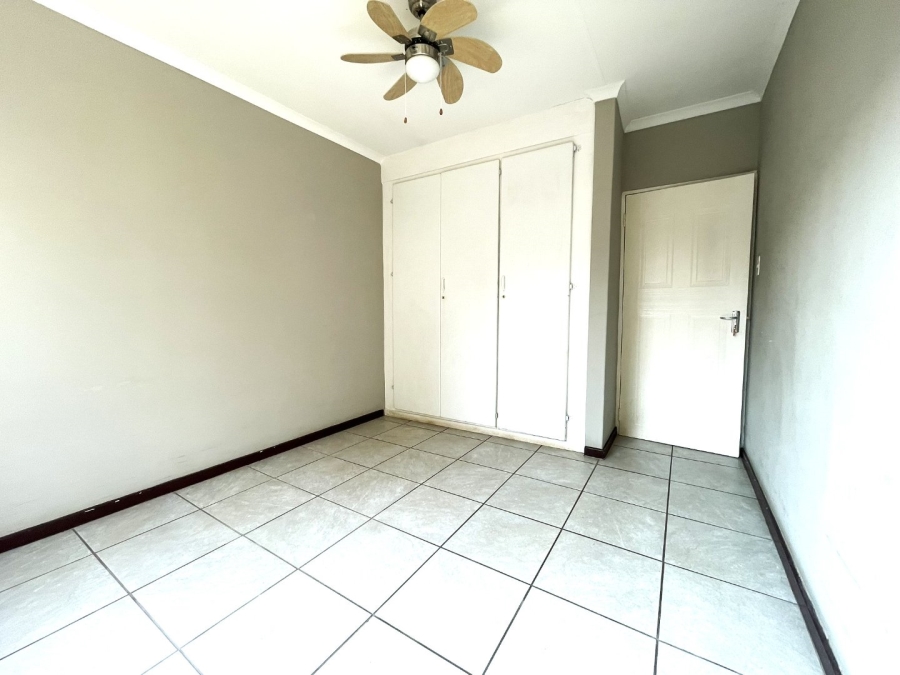 To Let 4 Bedroom Property for Rent in Eldoraigne Gauteng