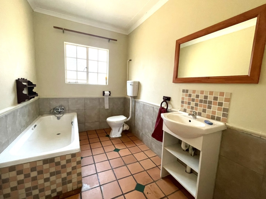 To Let 4 Bedroom Property for Rent in Eldoraigne Gauteng