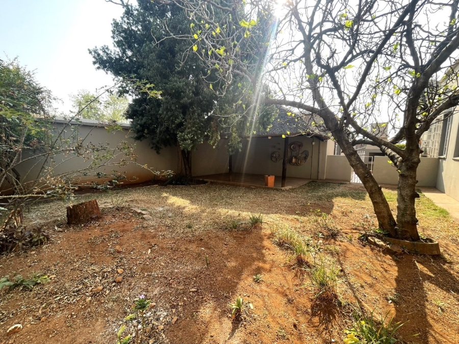 To Let 4 Bedroom Property for Rent in Eldoraigne Gauteng