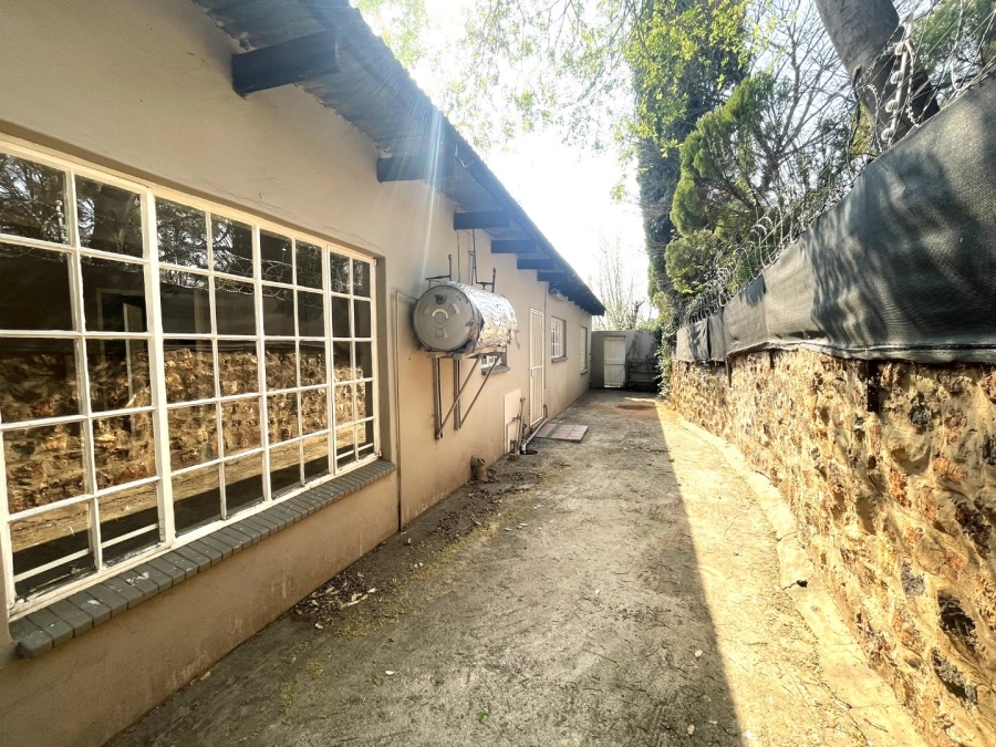 To Let 4 Bedroom Property for Rent in Eldoraigne Gauteng