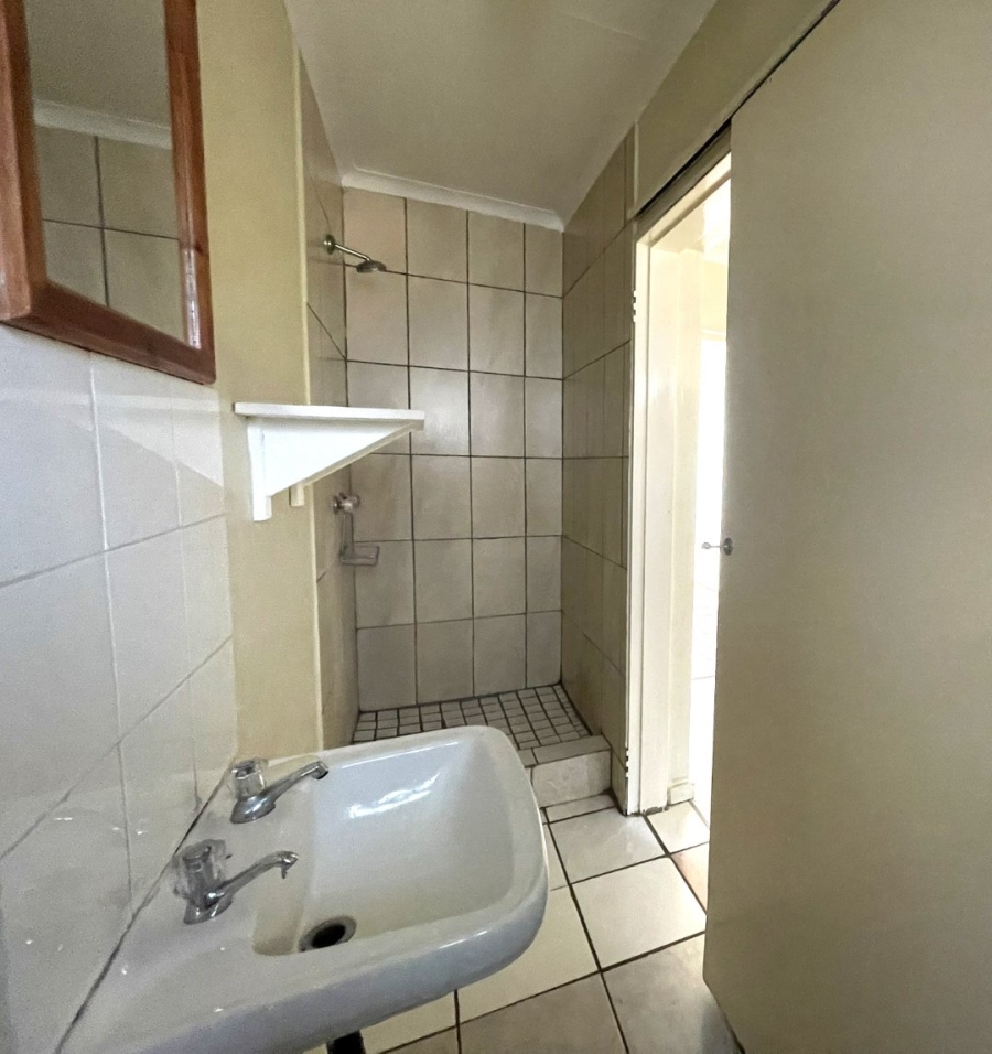 To Let 4 Bedroom Property for Rent in Eldoraigne Gauteng