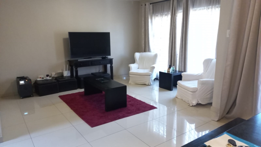 To Let 2 Bedroom Property for Rent in Ridgeway Gauteng