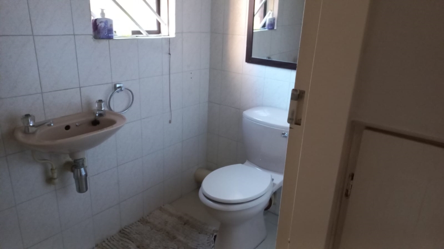 To Let 2 Bedroom Property for Rent in Ridgeway Gauteng