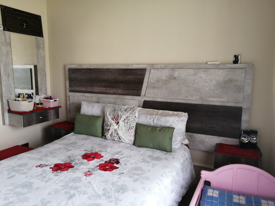 3 Bedroom Property for Sale in Strubenvale Gauteng
