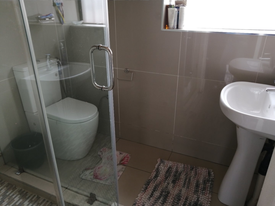 3 Bedroom Property for Sale in Strubenvale Gauteng
