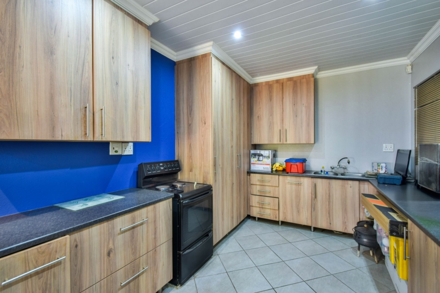8 Bedroom Property for Sale in Pretoria North Gauteng