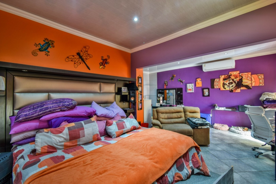 8 Bedroom Property for Sale in Pretoria North Gauteng