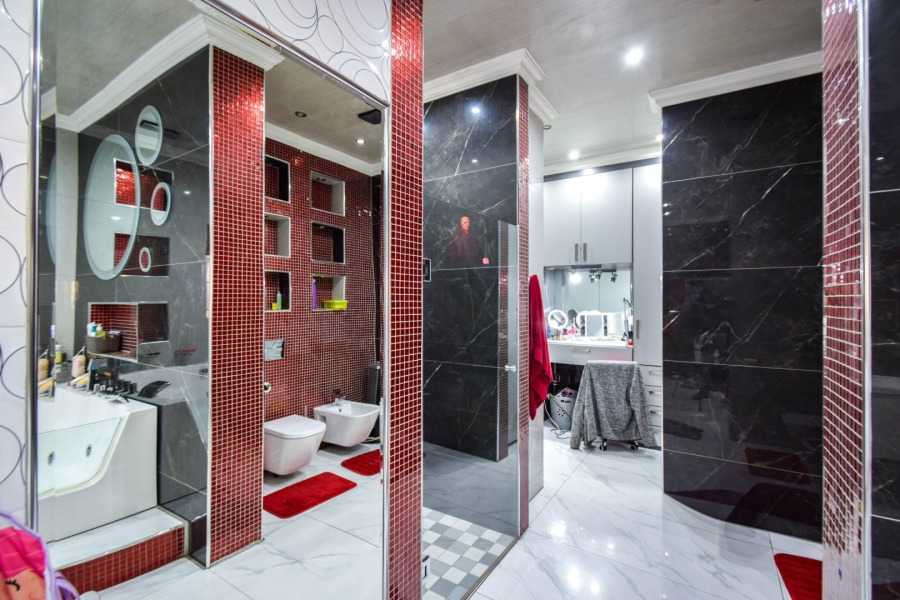 8 Bedroom Property for Sale in Pretoria North Gauteng
