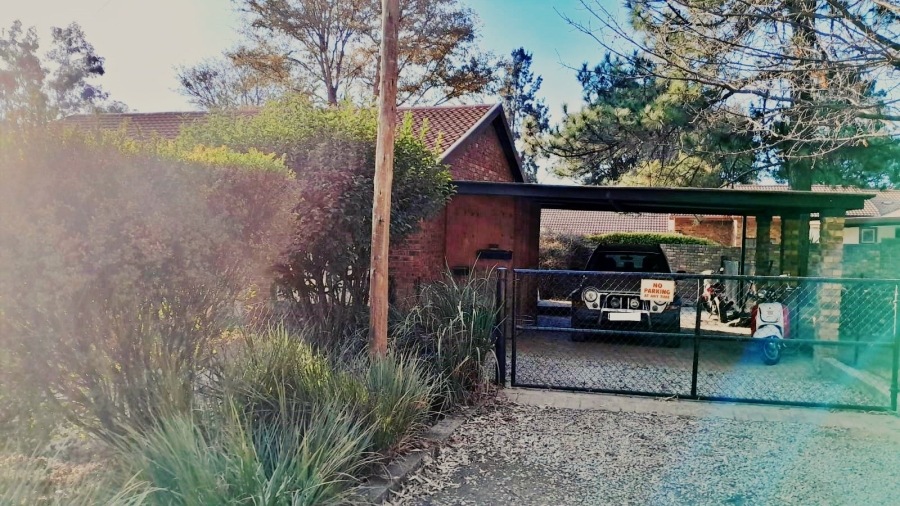 To Let 2 Bedroom Property for Rent in Glen Austin Gauteng