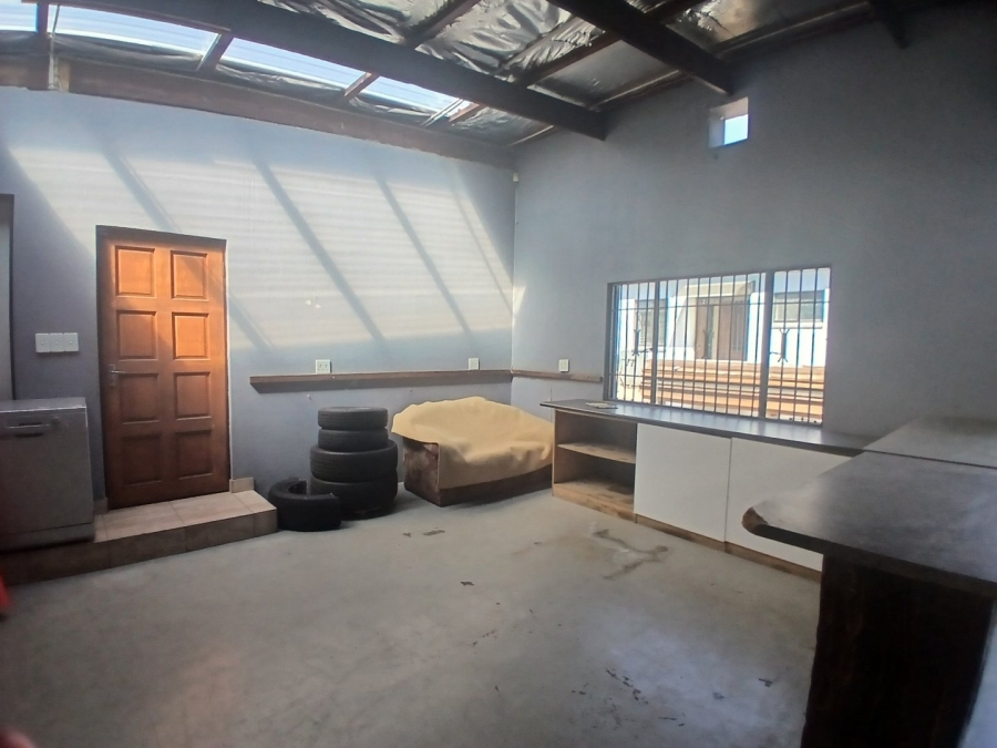 5 Bedroom Property for Sale in Edenvale Central Gauteng