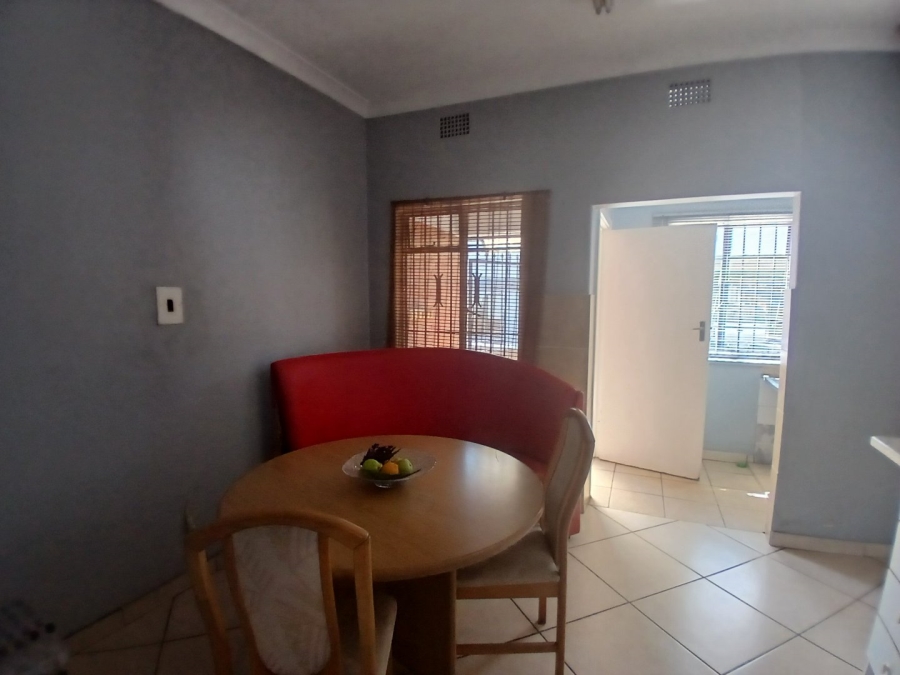 5 Bedroom Property for Sale in Edenvale Central Gauteng