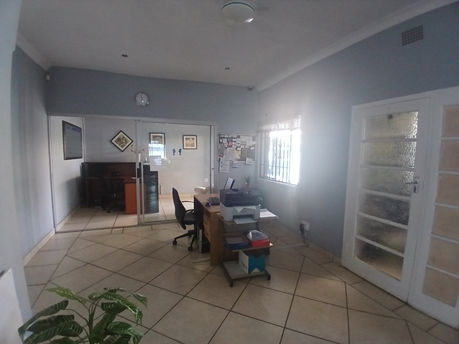 5 Bedroom Property for Sale in Edenvale Central Gauteng