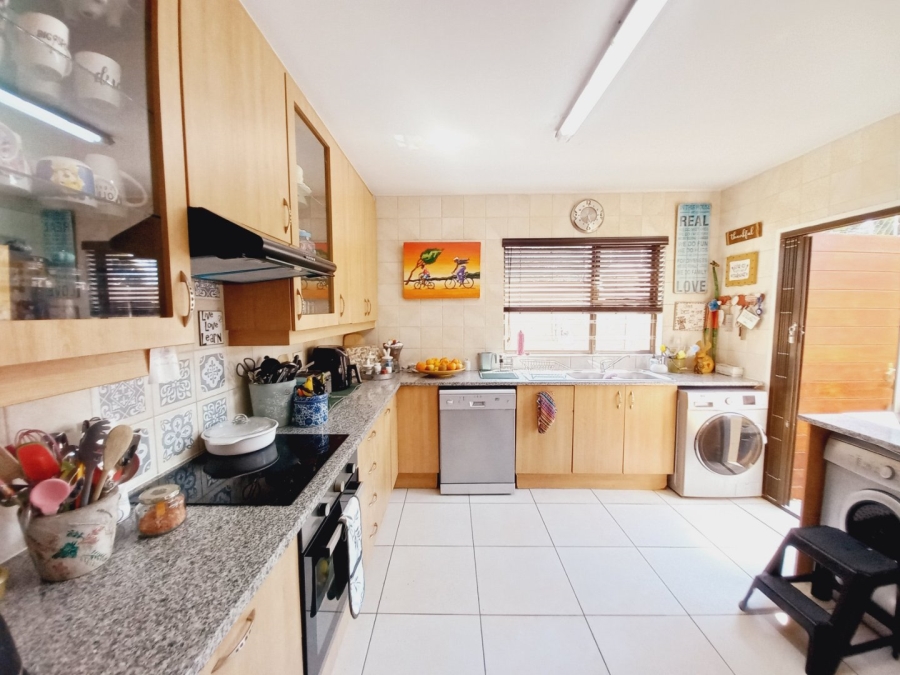 3 Bedroom Property for Sale in Edenvale Central Gauteng