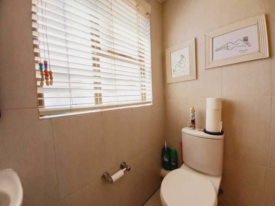3 Bedroom Property for Sale in Edenvale Central Gauteng