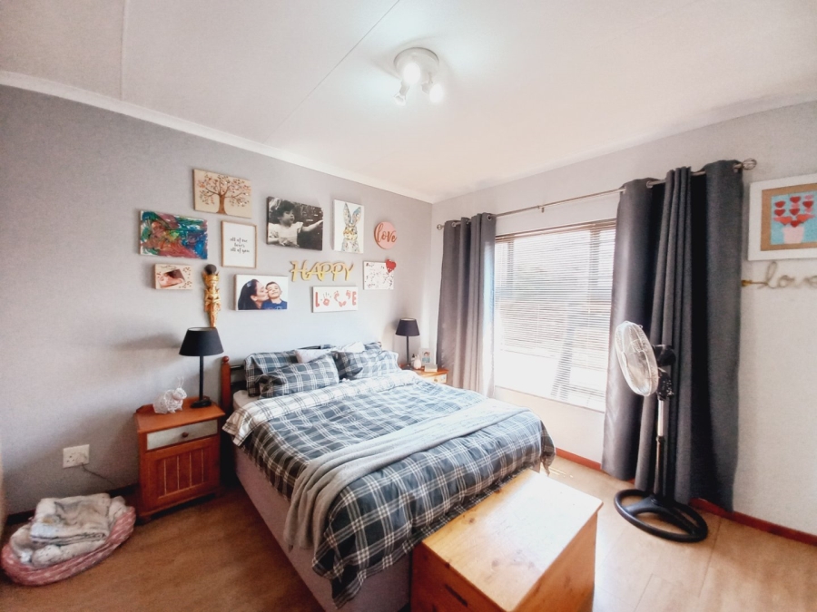 3 Bedroom Property for Sale in Edenvale Central Gauteng