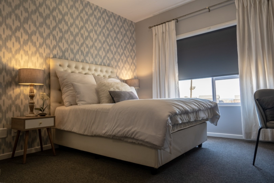 2 Bedroom Property for Sale in Blue Hills Gauteng