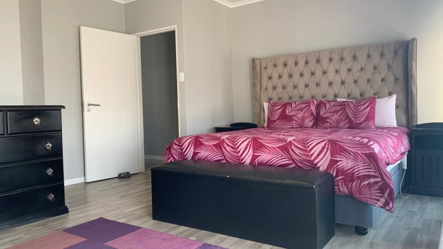 4 Bedroom Property for Sale in Blue Hills Gauteng