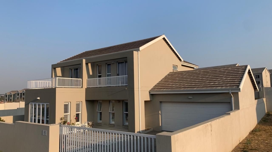 4 Bedroom Property for Sale in Blue Hills Gauteng
