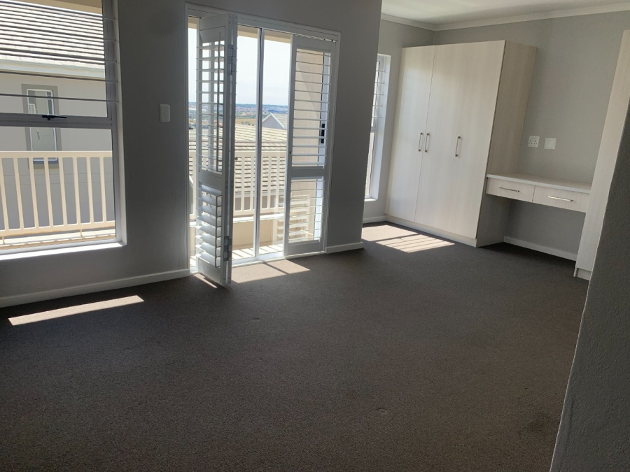 3 Bedroom Property for Sale in Blue Hills Gauteng