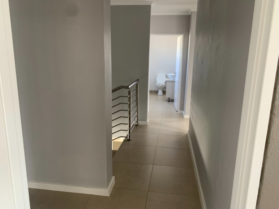 3 Bedroom Property for Sale in Blue Hills Gauteng