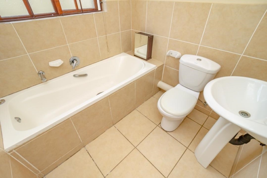 3 Bedroom Property for Sale in Blue Hills Gauteng