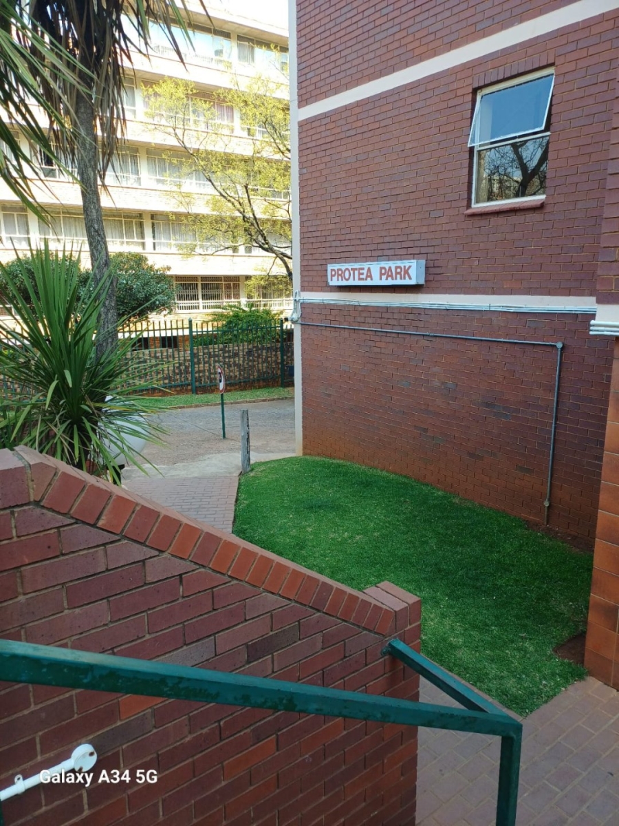 2 Bedroom Property for Sale in Wonderboom South Gauteng