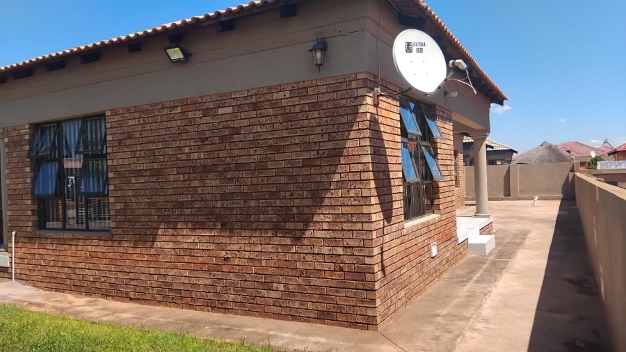 3 Bedroom Property for Sale in The Orchards Gauteng