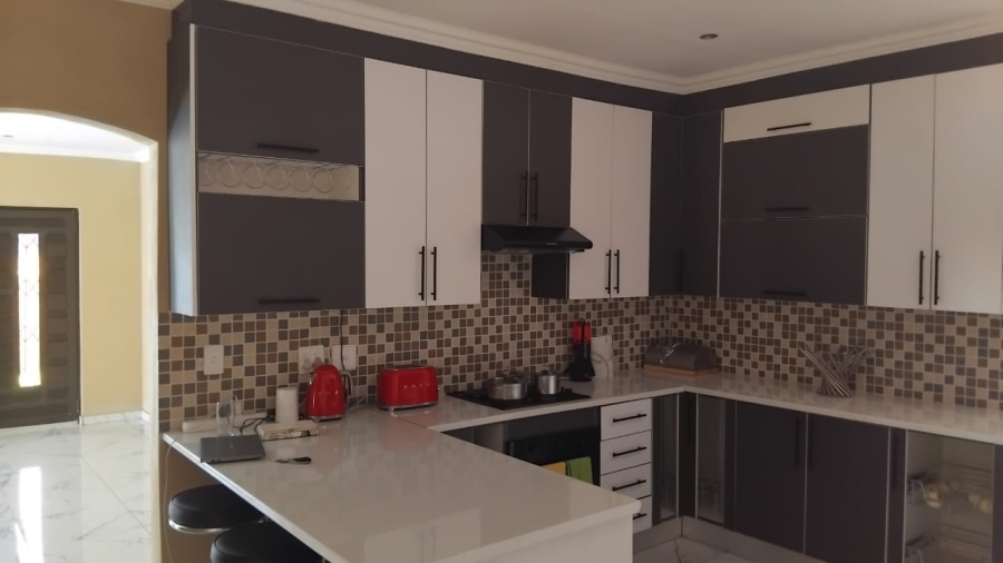 3 Bedroom Property for Sale in The Orchards Gauteng