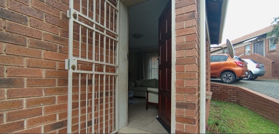 3 Bedroom Property for Sale in Olievenhoutbosch Gauteng