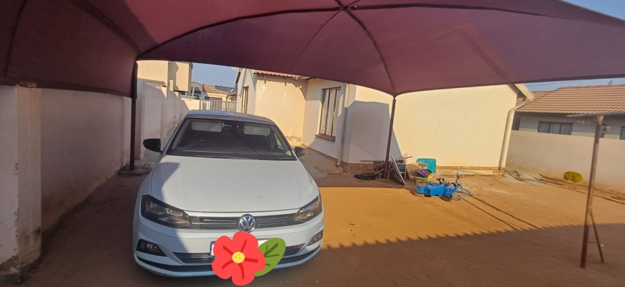 2 Bedroom Property for Sale in Soshanguve East Ext 6 Gauteng